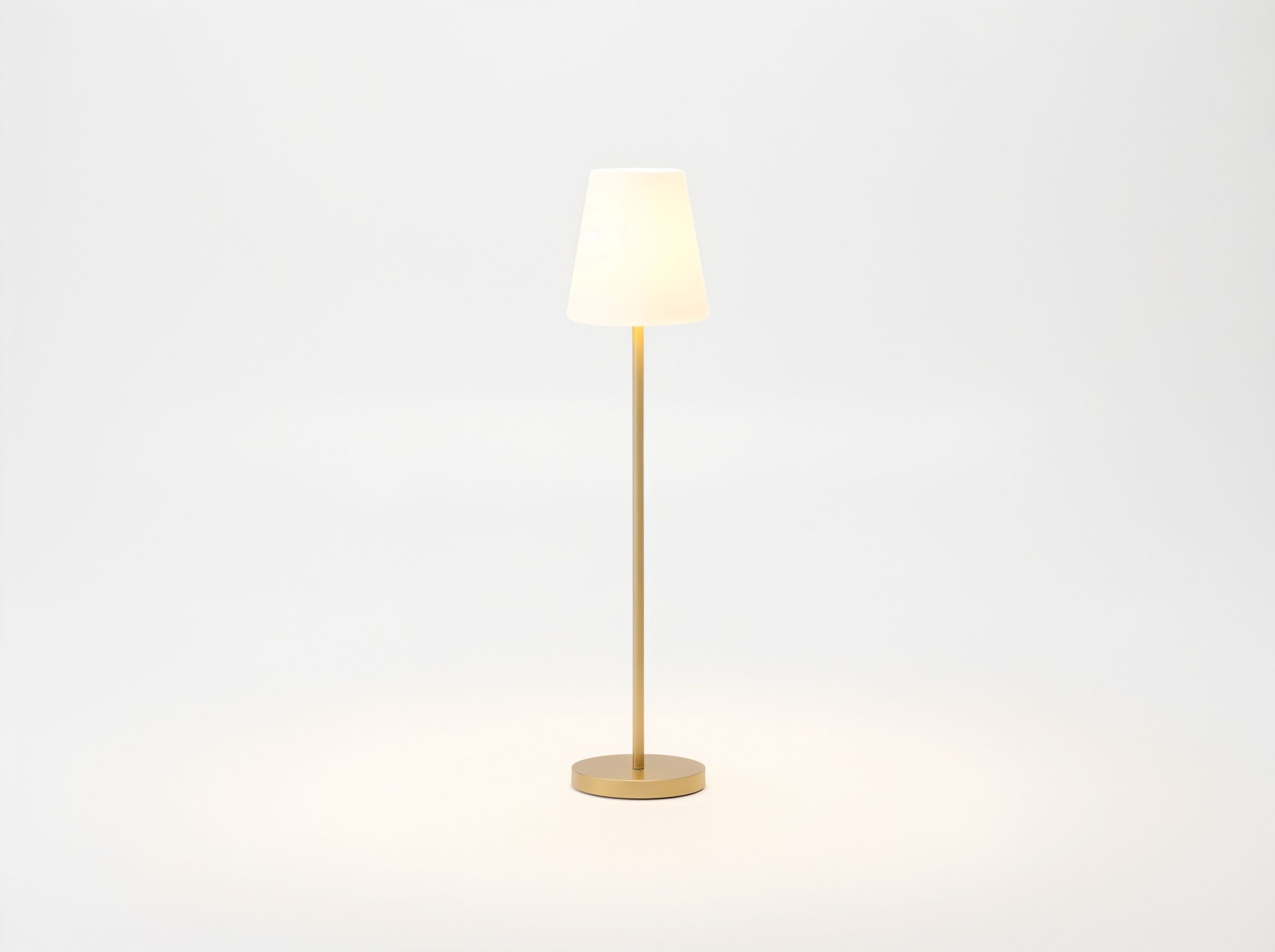New Garden Lola slim staande buitenlamp led solar oplaadbaar dimbaar ø 28cm (h: 119cm)