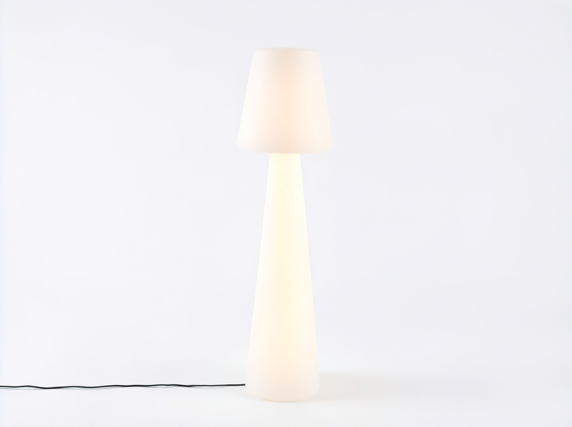 New Garden Lola staande buitenlamp led met kabel ø 45cm (h: 165cm)