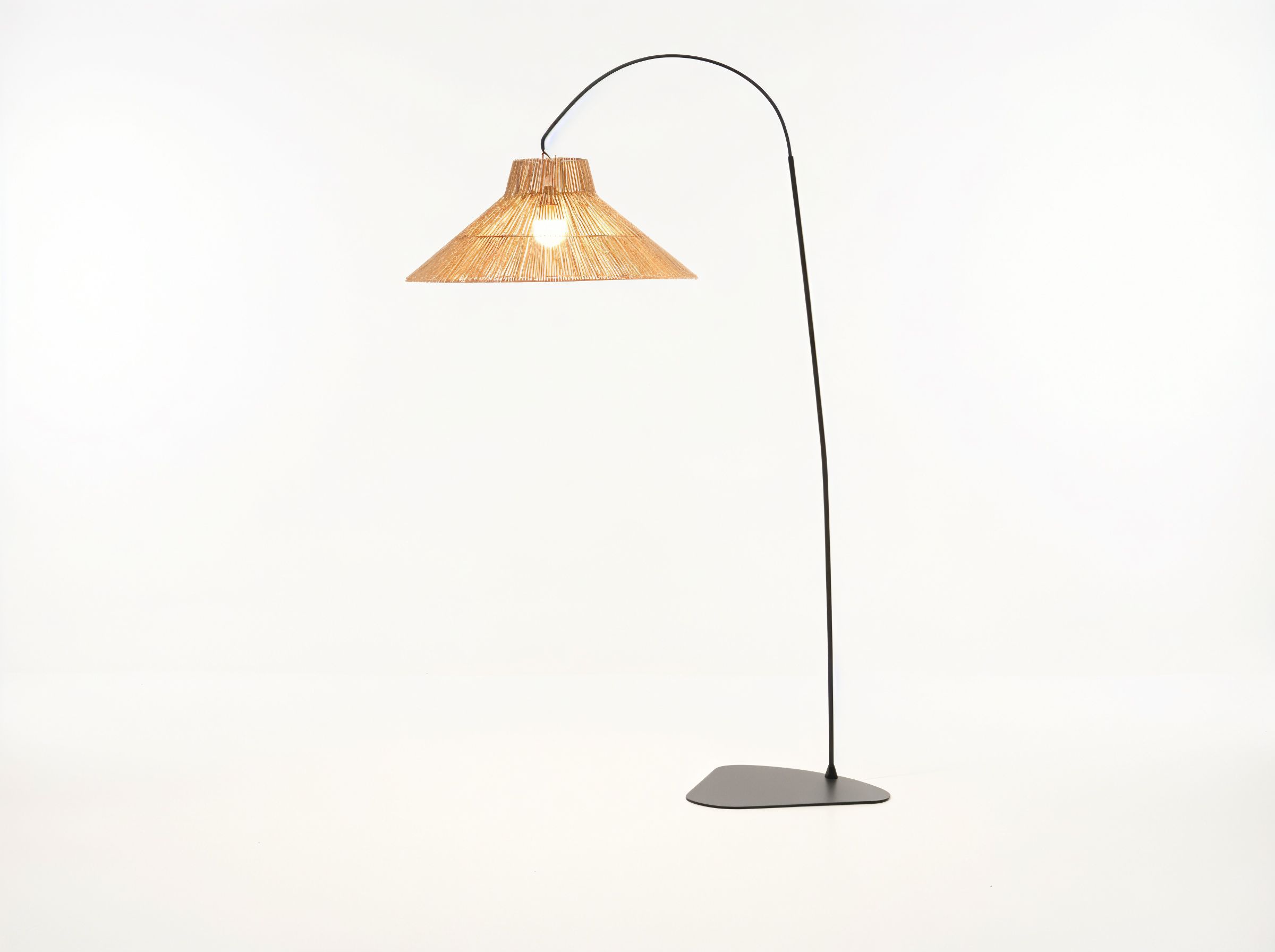 New Garden Niza staande buitenlamp led oplaadbaar dimbaar ø80cm (h: 230cm)